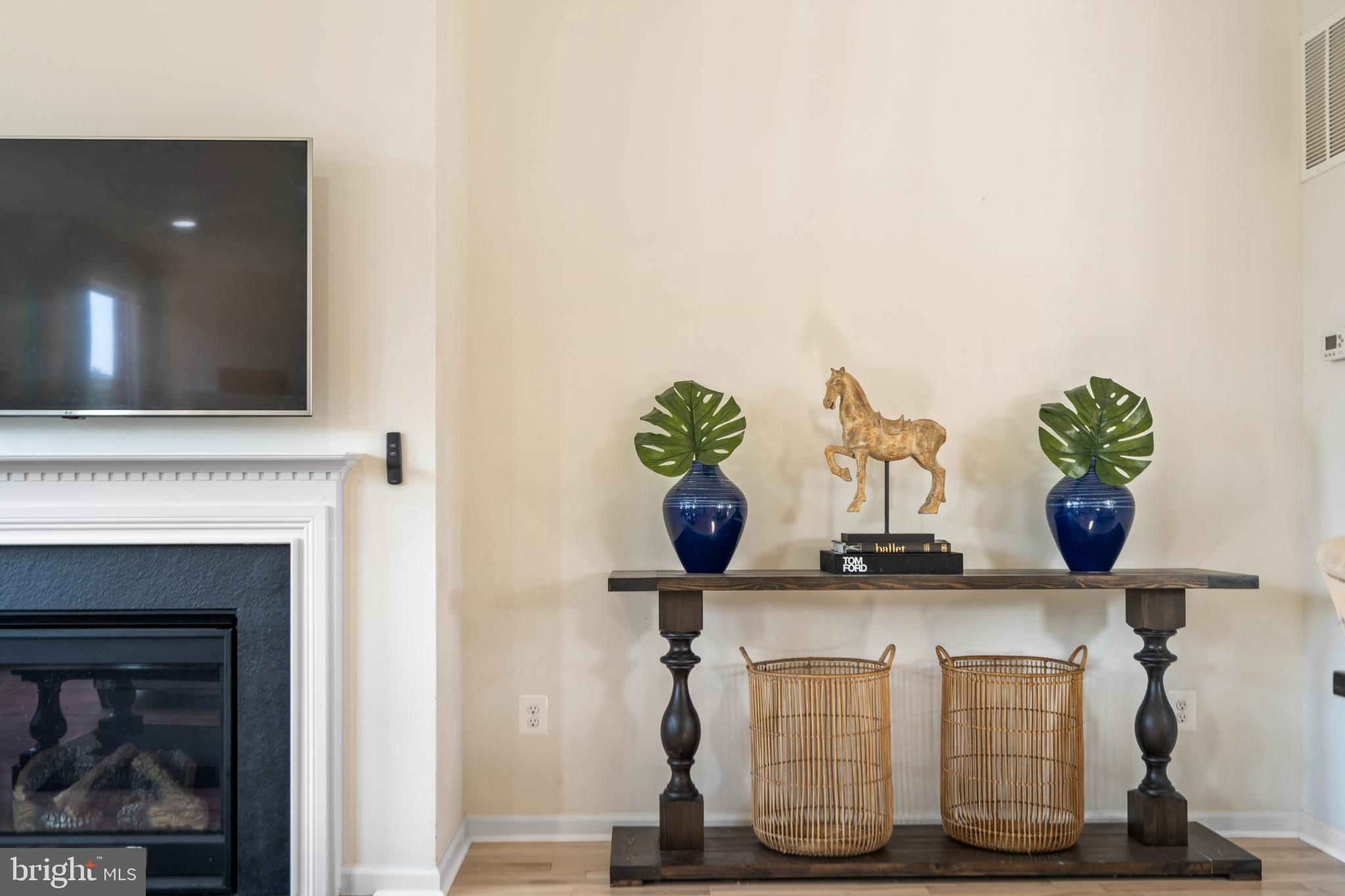 42265 Hampton Woods Ter