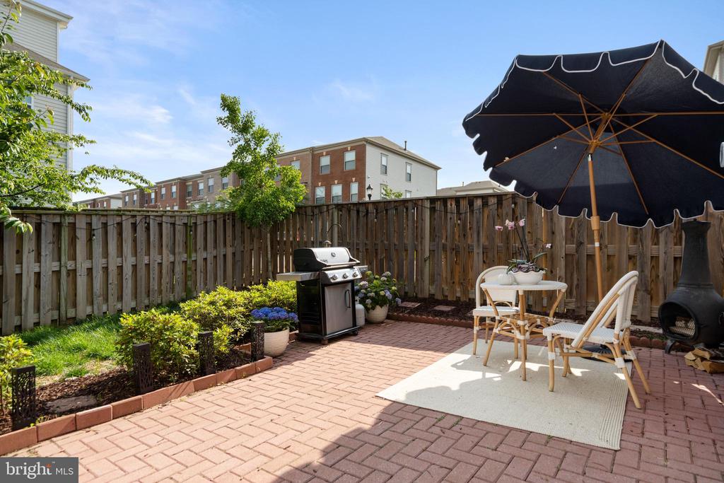 42265 Hampton Woods Ter