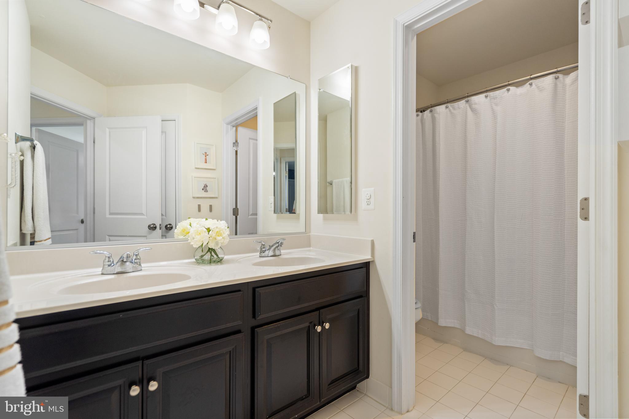 42265 Hampton Woods Ter