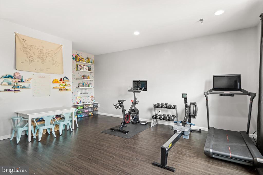42265 Hampton Woods Ter