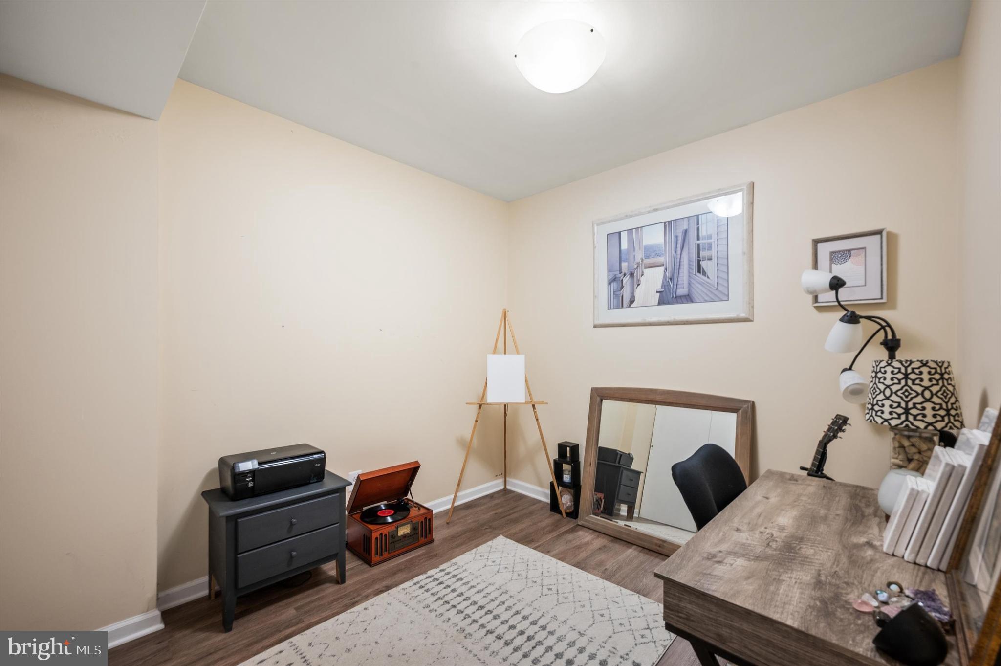 831 Vanderbilt Ter SE
