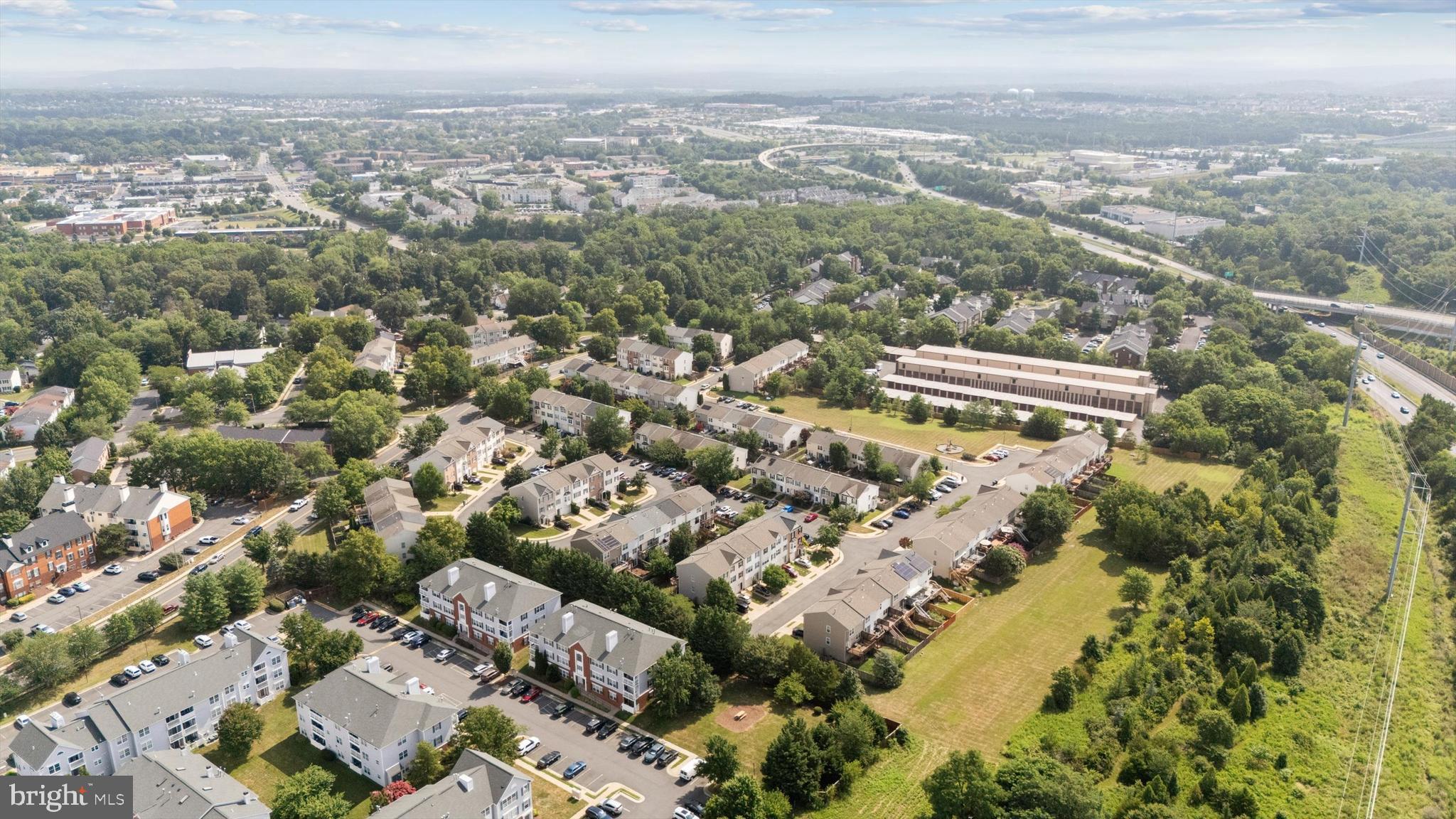 831 Vanderbilt Ter SE