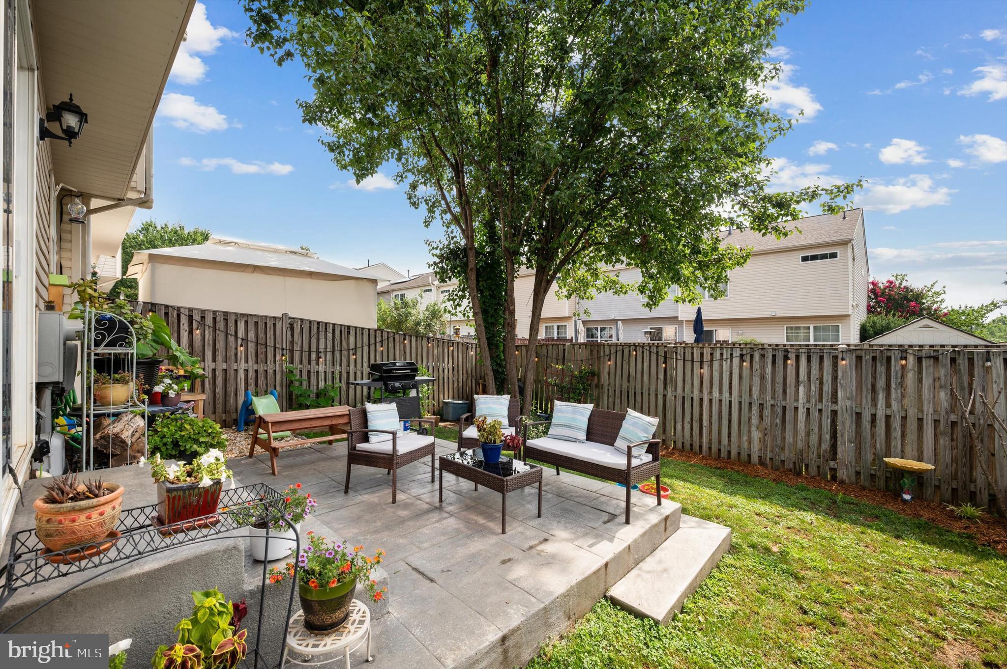 831 Vanderbilt Ter SE