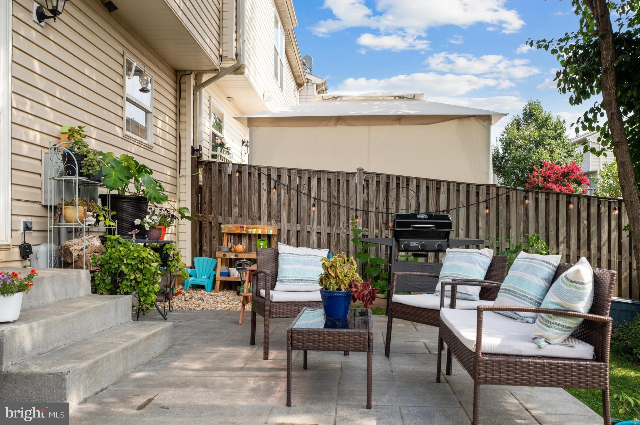 831 Vanderbilt Ter SE