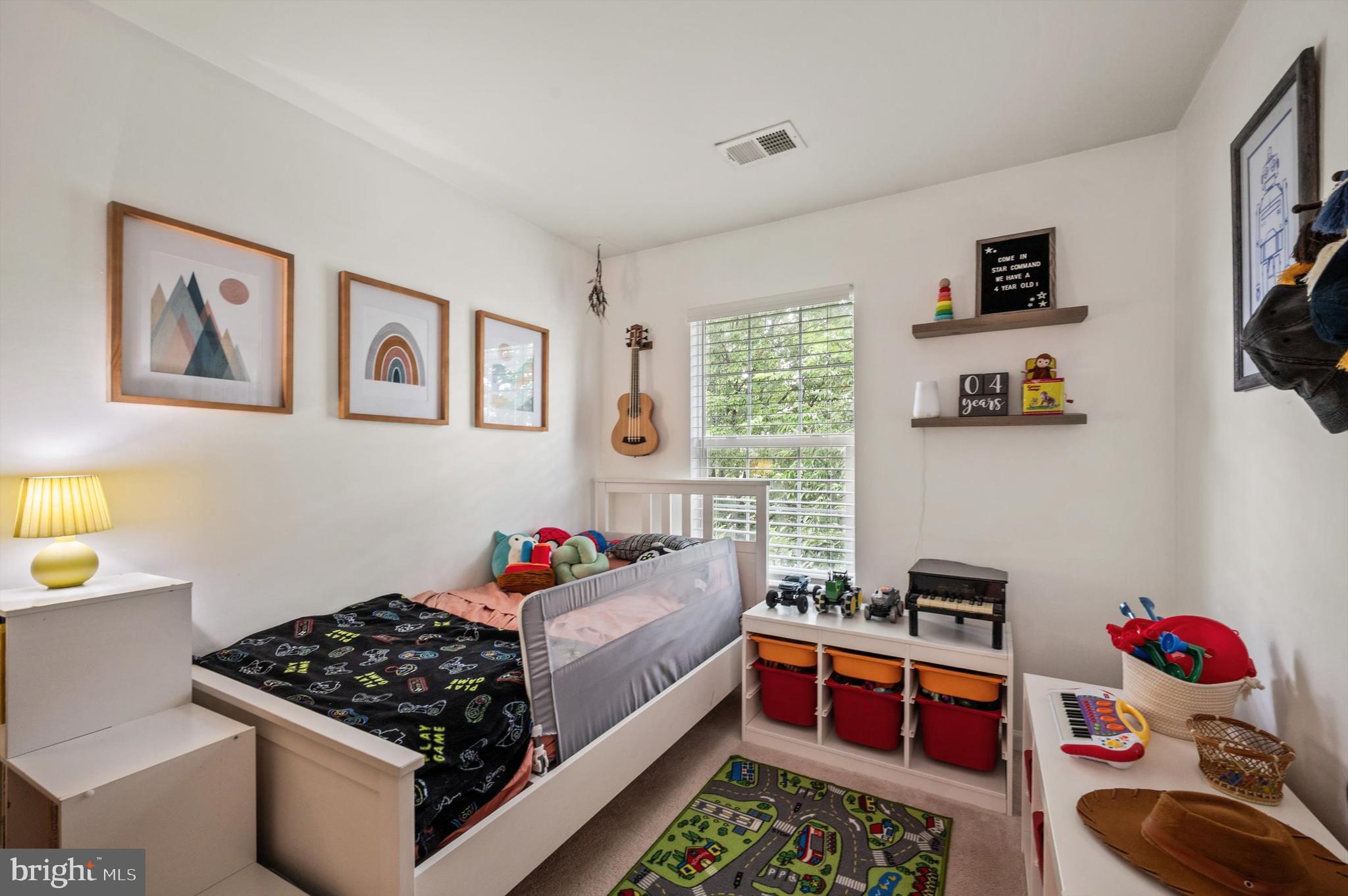 831 Vanderbilt Ter SE