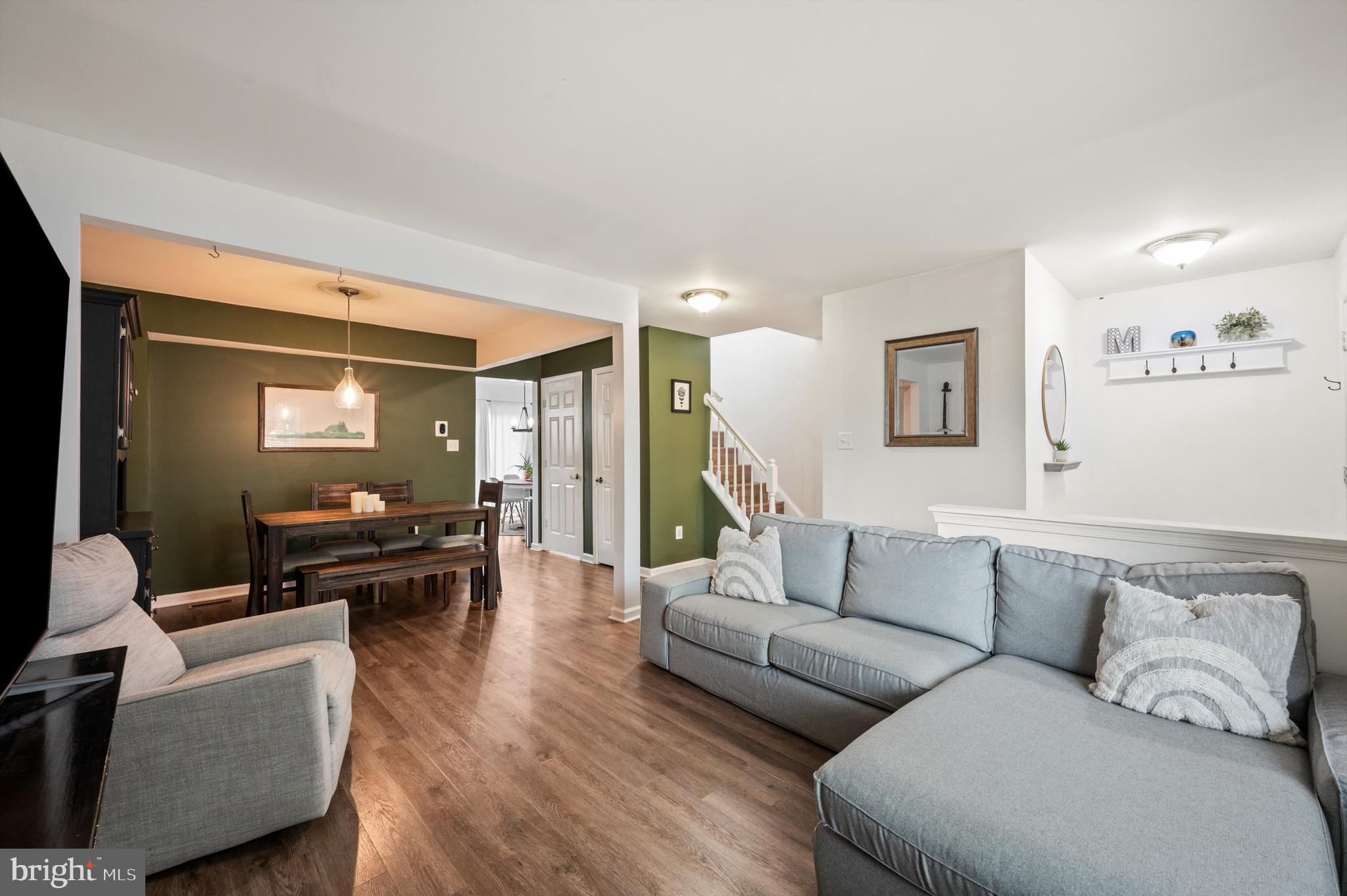 831 Vanderbilt Ter SE