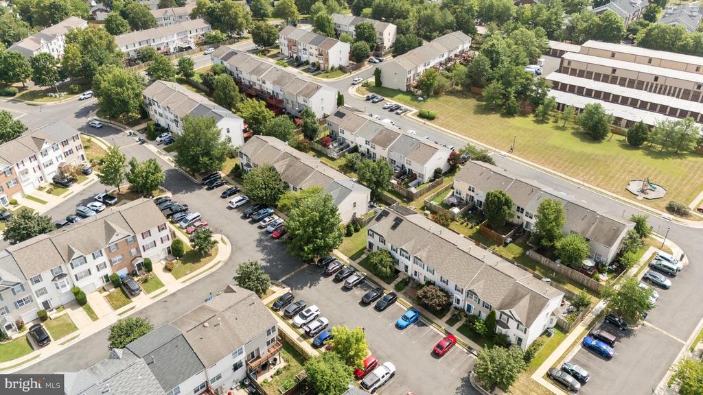 831 Vanderbilt Ter SE