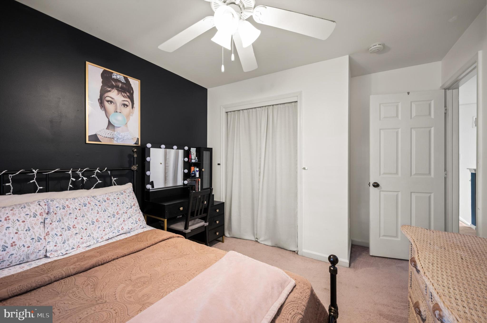 831 Vanderbilt Ter SE