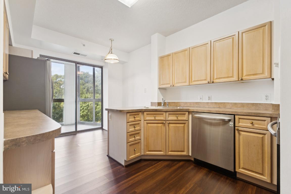 19355 Cypress Ridge Ter #423