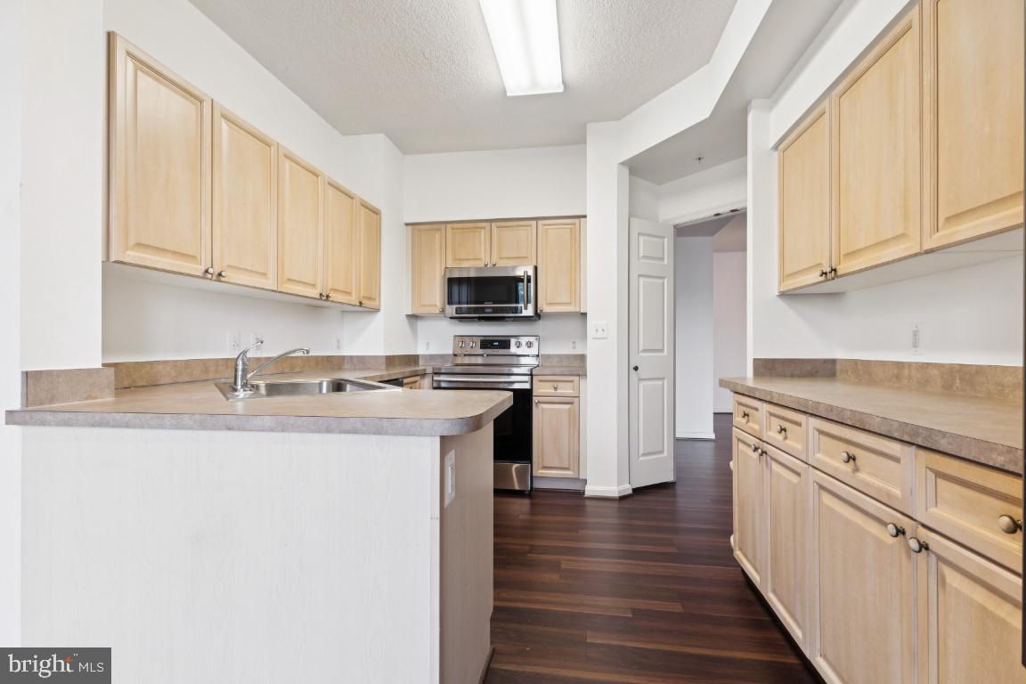 19355 Cypress Ridge Ter #423