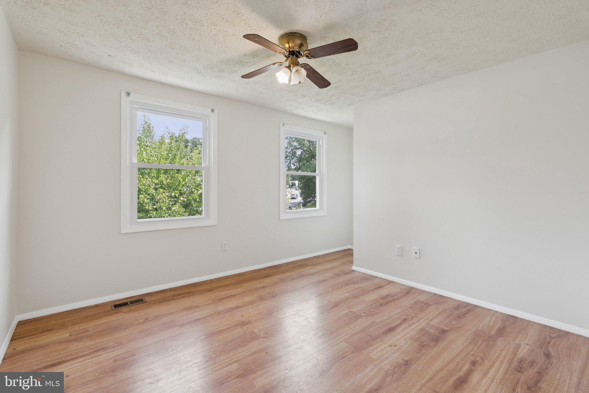 112 Buckeye Ct