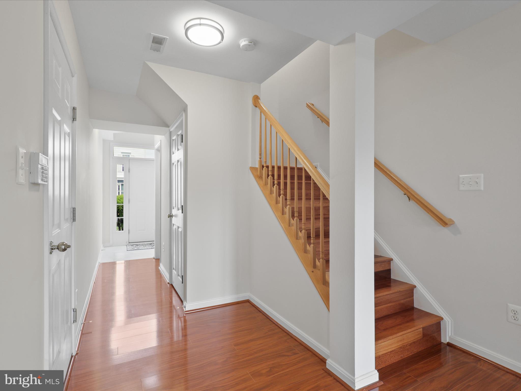 45433 Clarkes Crossing Sq