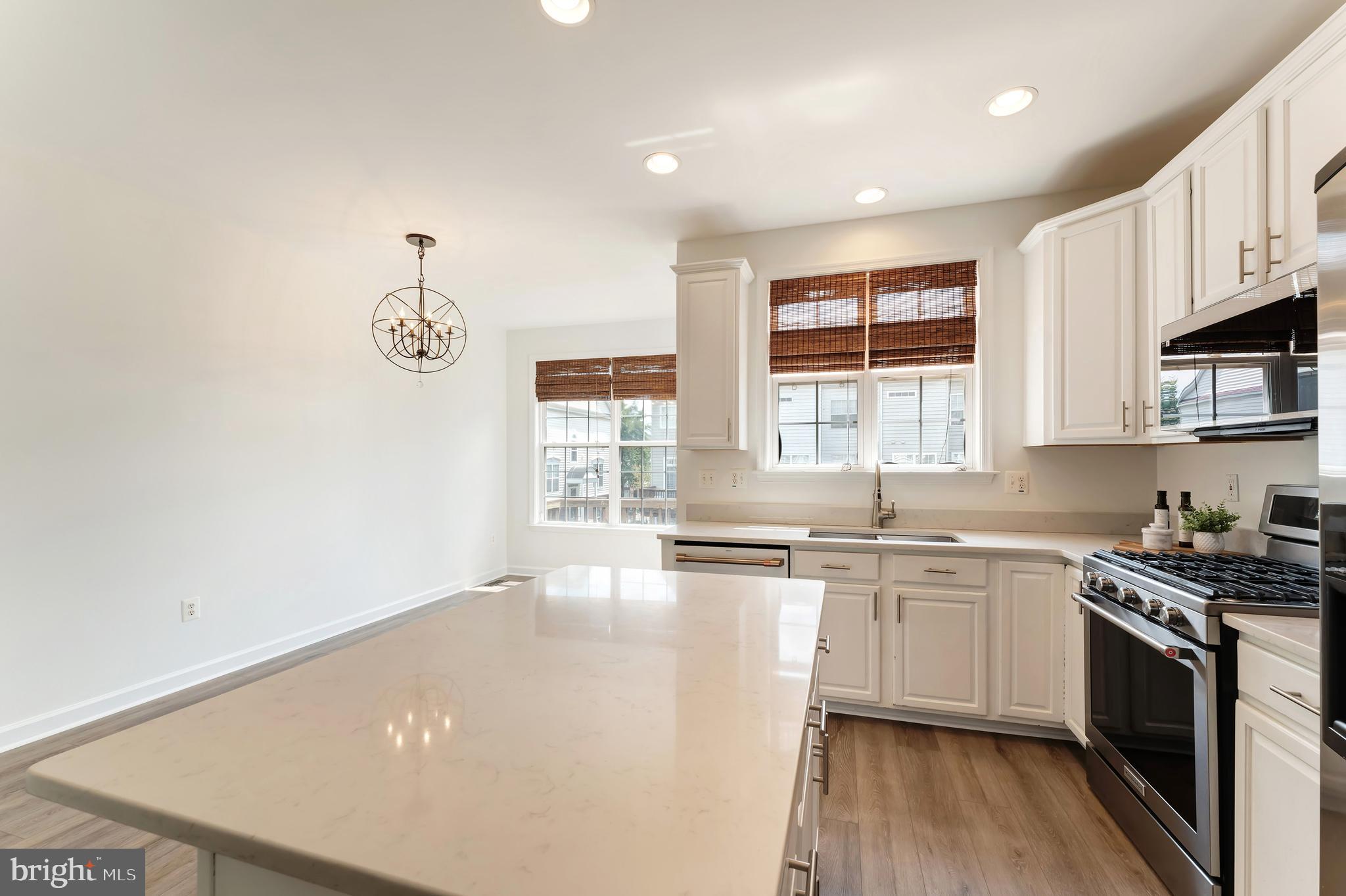 42576 Magellan Sq