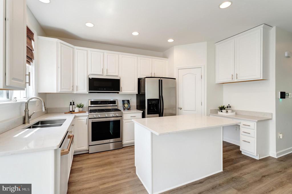 42576 Magellan Sq