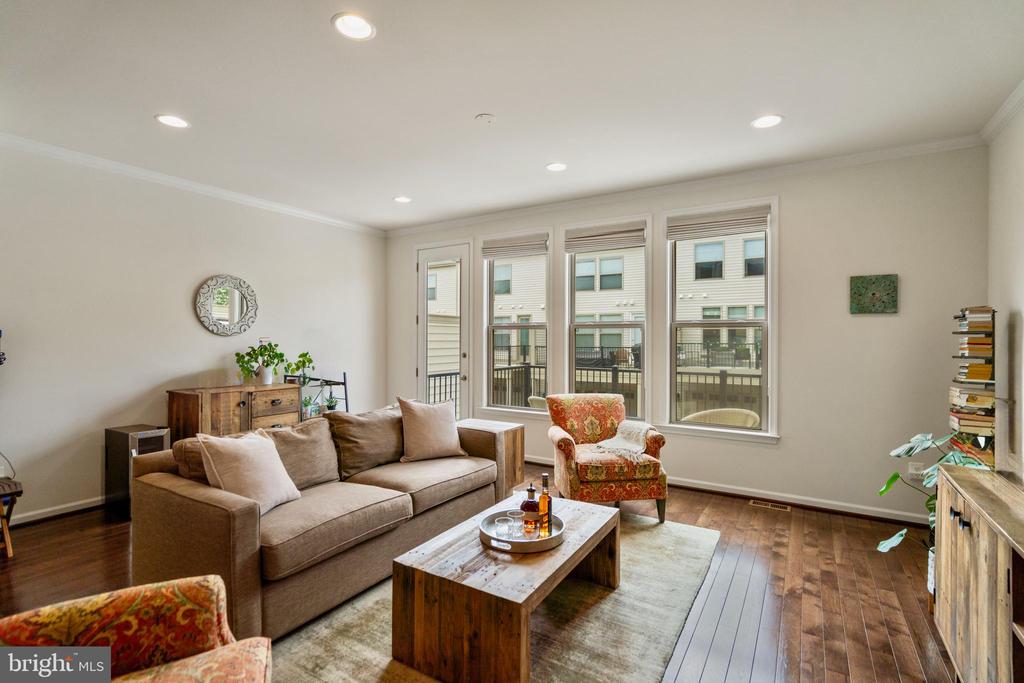 23393 EPPERSON SQUARE