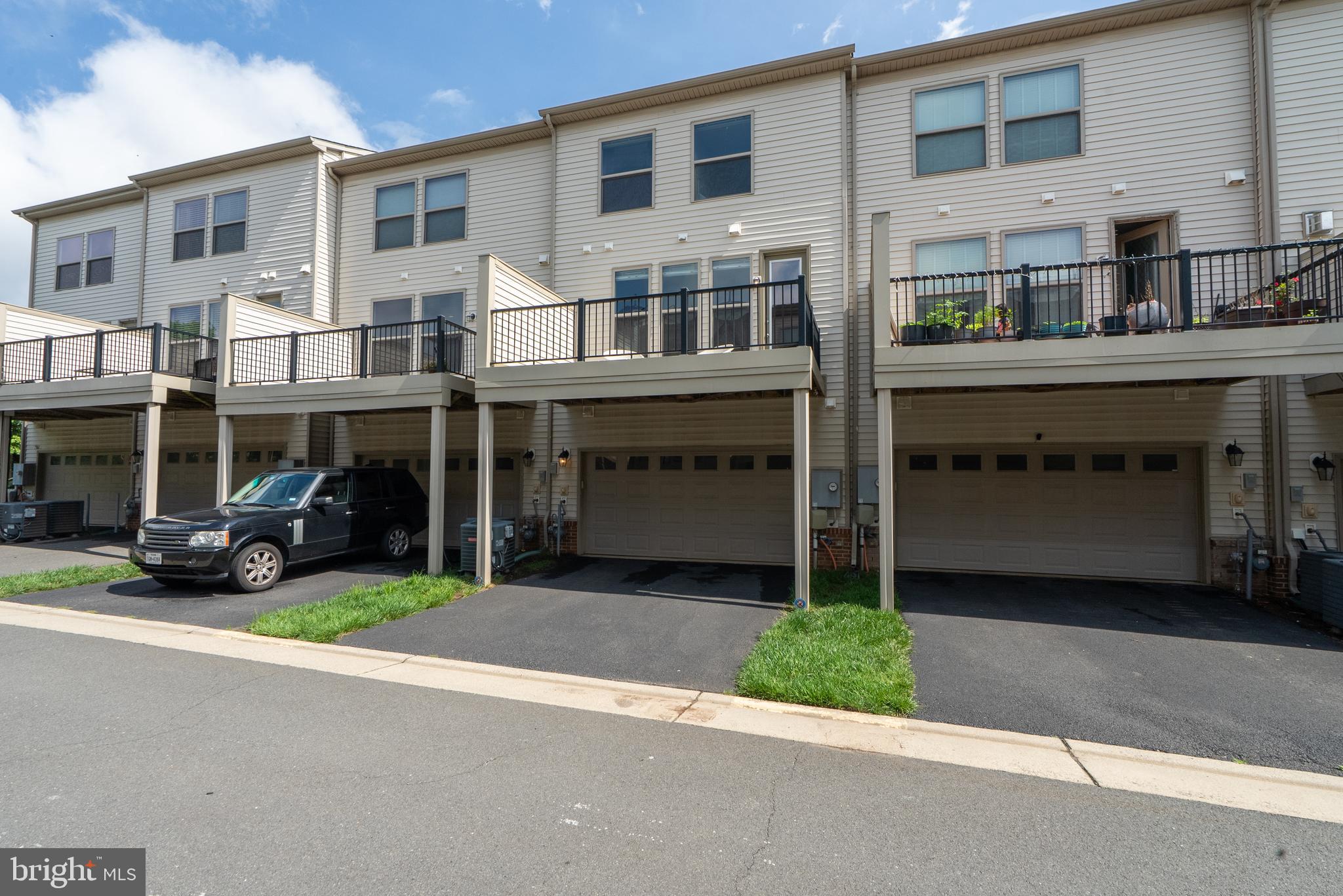 23393 EPPERSON SQUARE