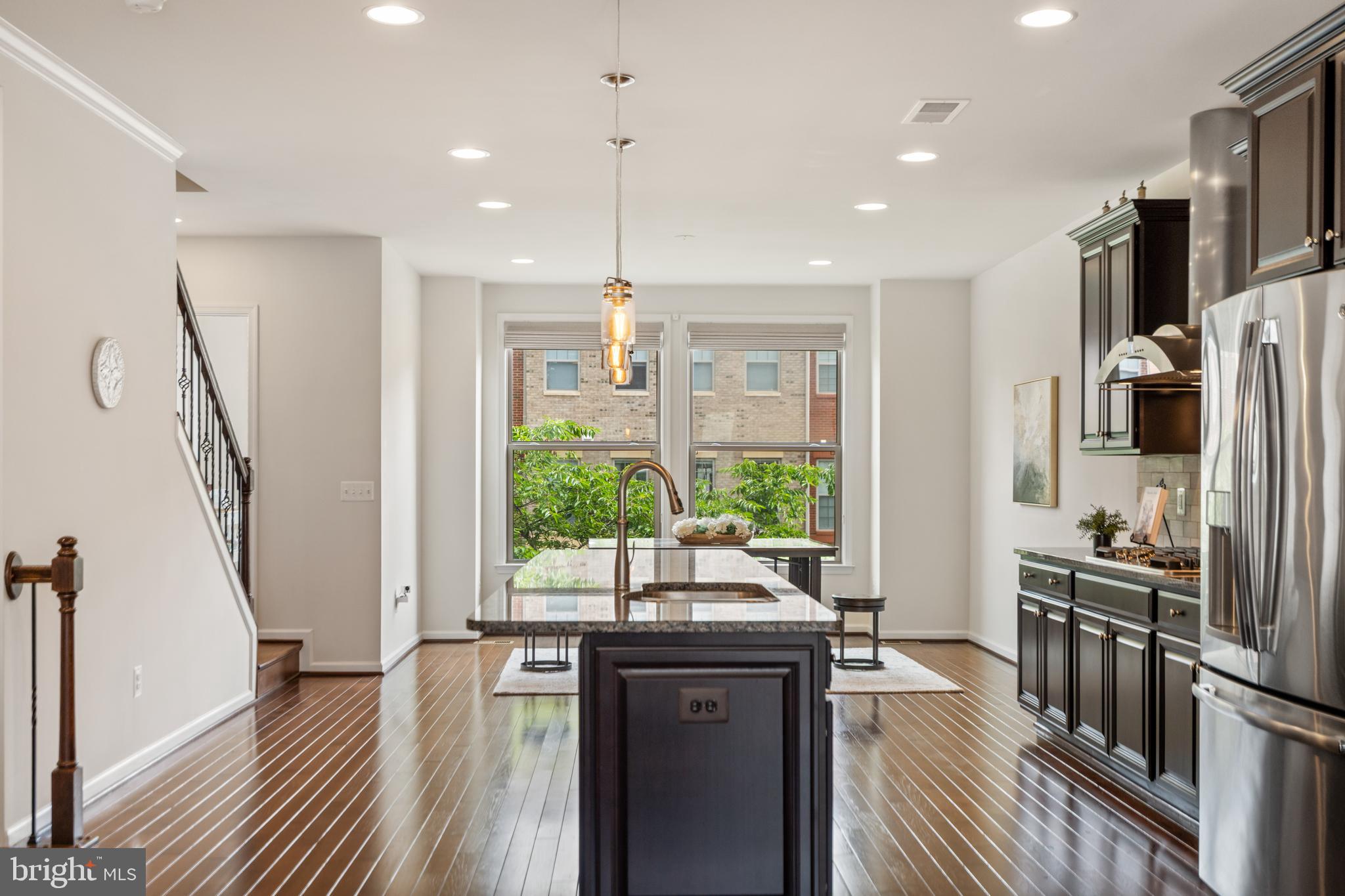 23393 EPPERSON SQUARE