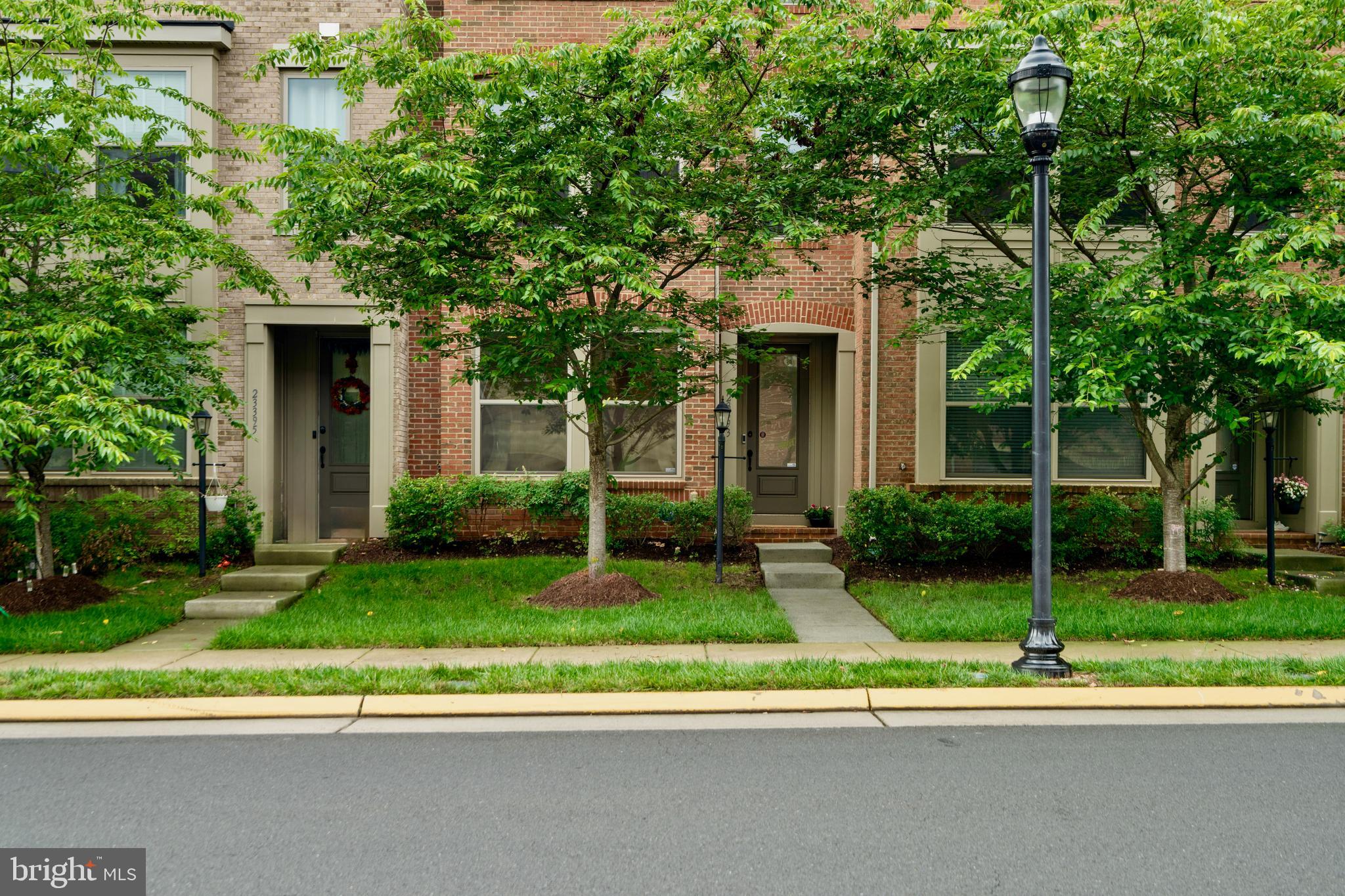23393 EPPERSON SQUARE