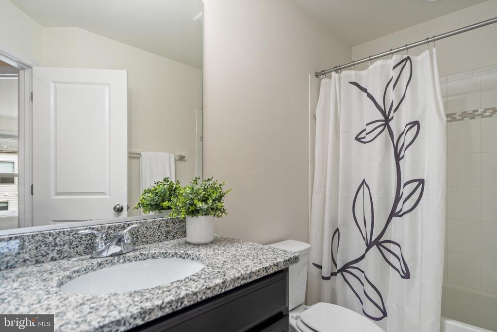 23393 EPPERSON SQUARE