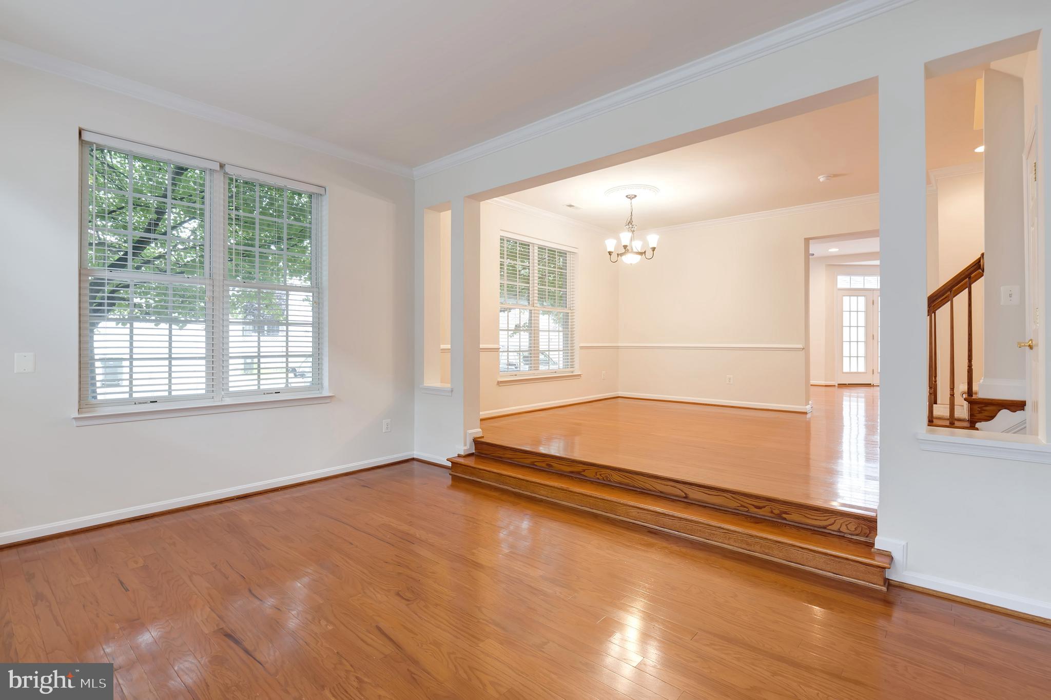22948 FANSHAW SQUARE
