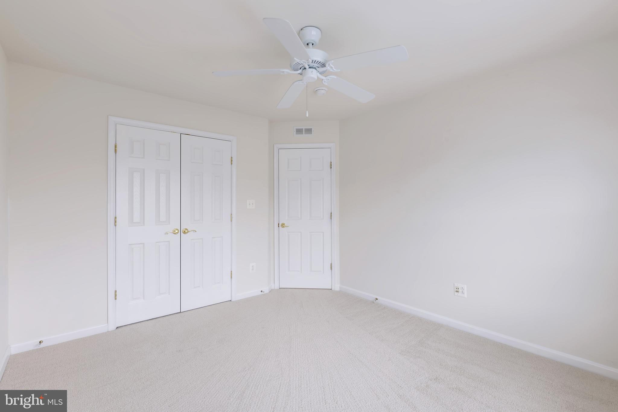 22948 FANSHAW SQUARE