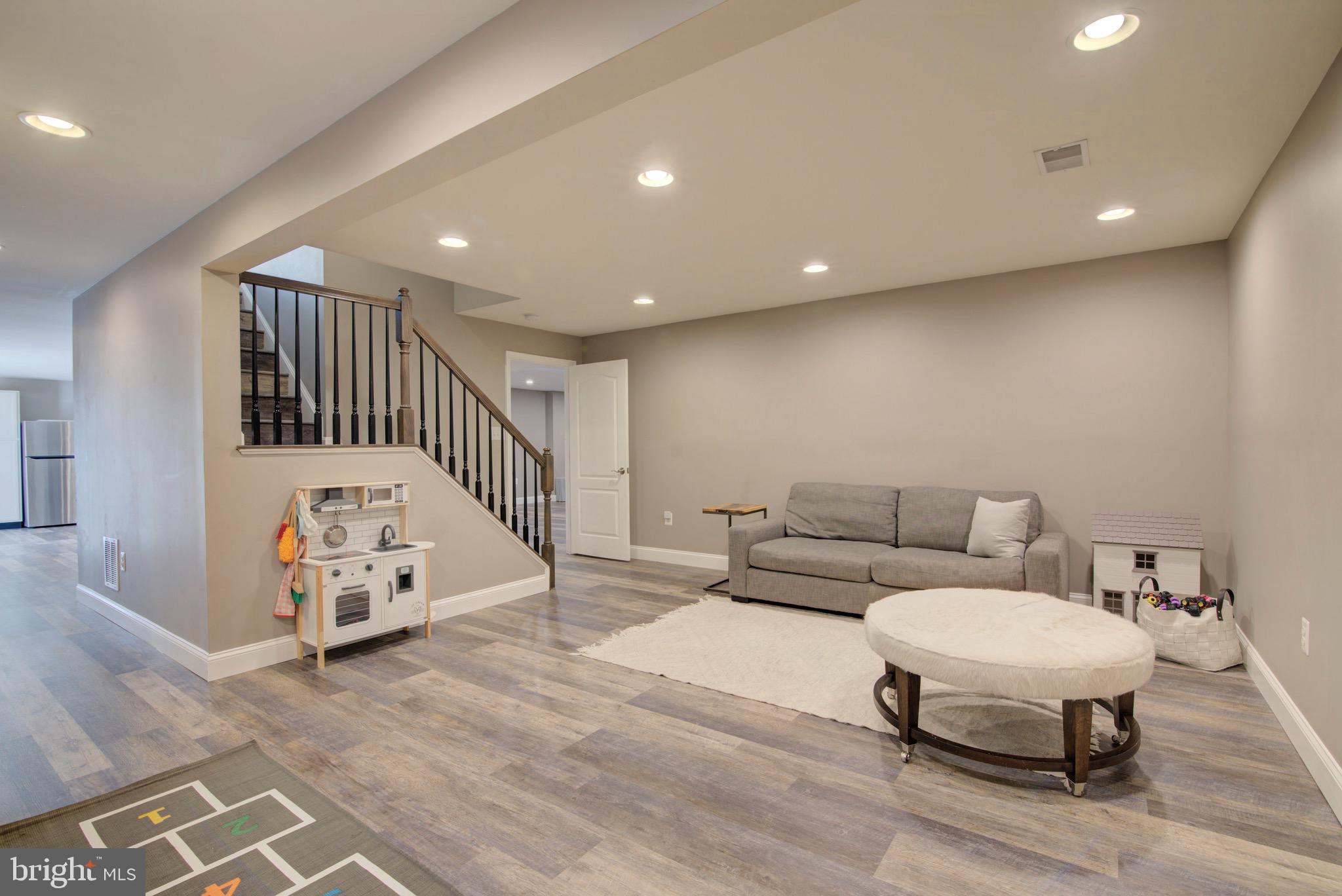 19009 CASTLEGUARD COURT