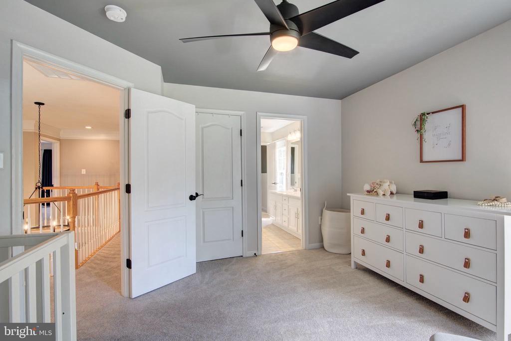 19009 CASTLEGUARD COURT
