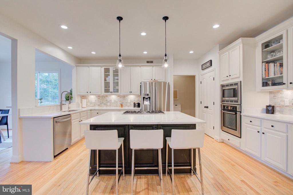 19009 CASTLEGUARD COURT