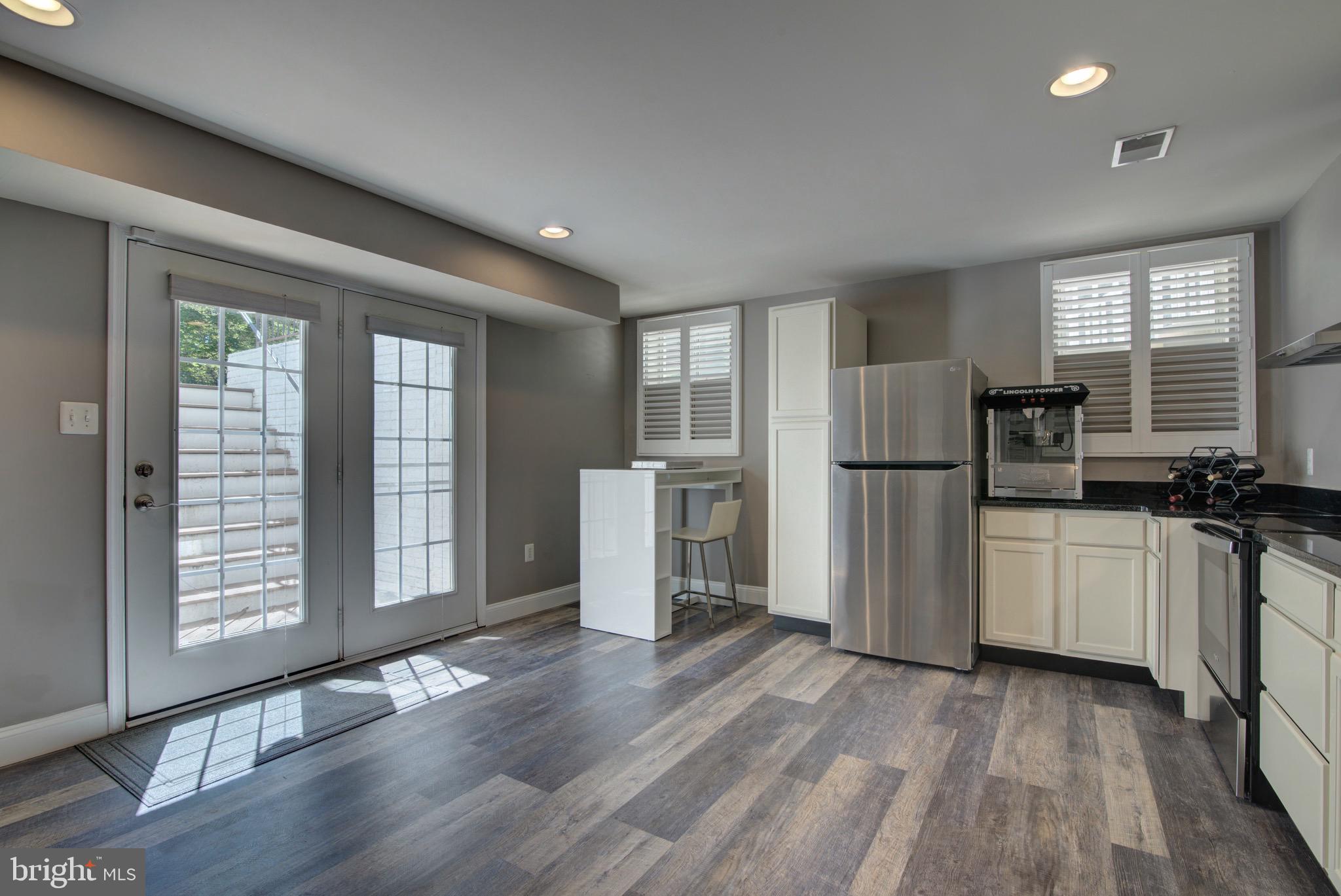 19009 CASTLEGUARD COURT