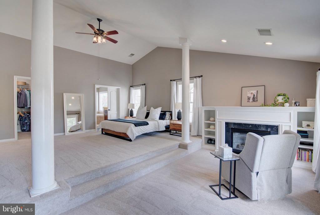 19009 CASTLEGUARD COURT
