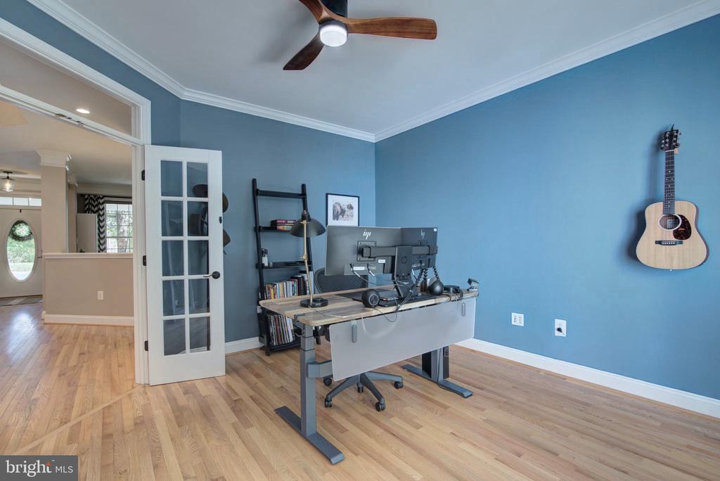 19009 CASTLEGUARD COURT
