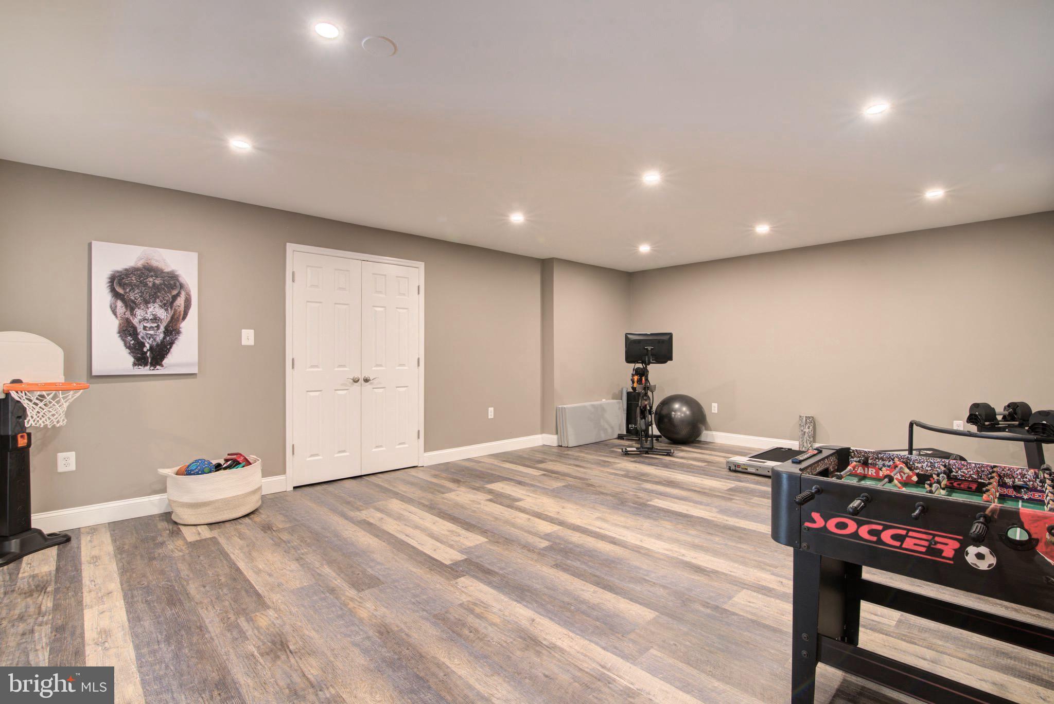 19009 CASTLEGUARD COURT