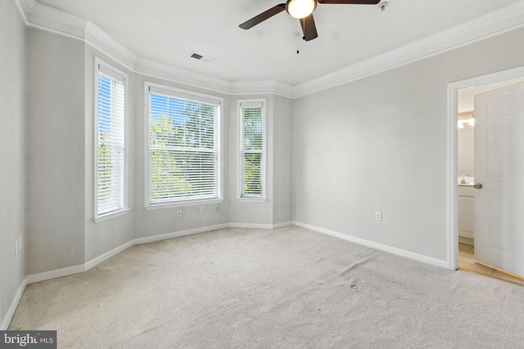 501 SUNSET VIEW TERRACE SE 306