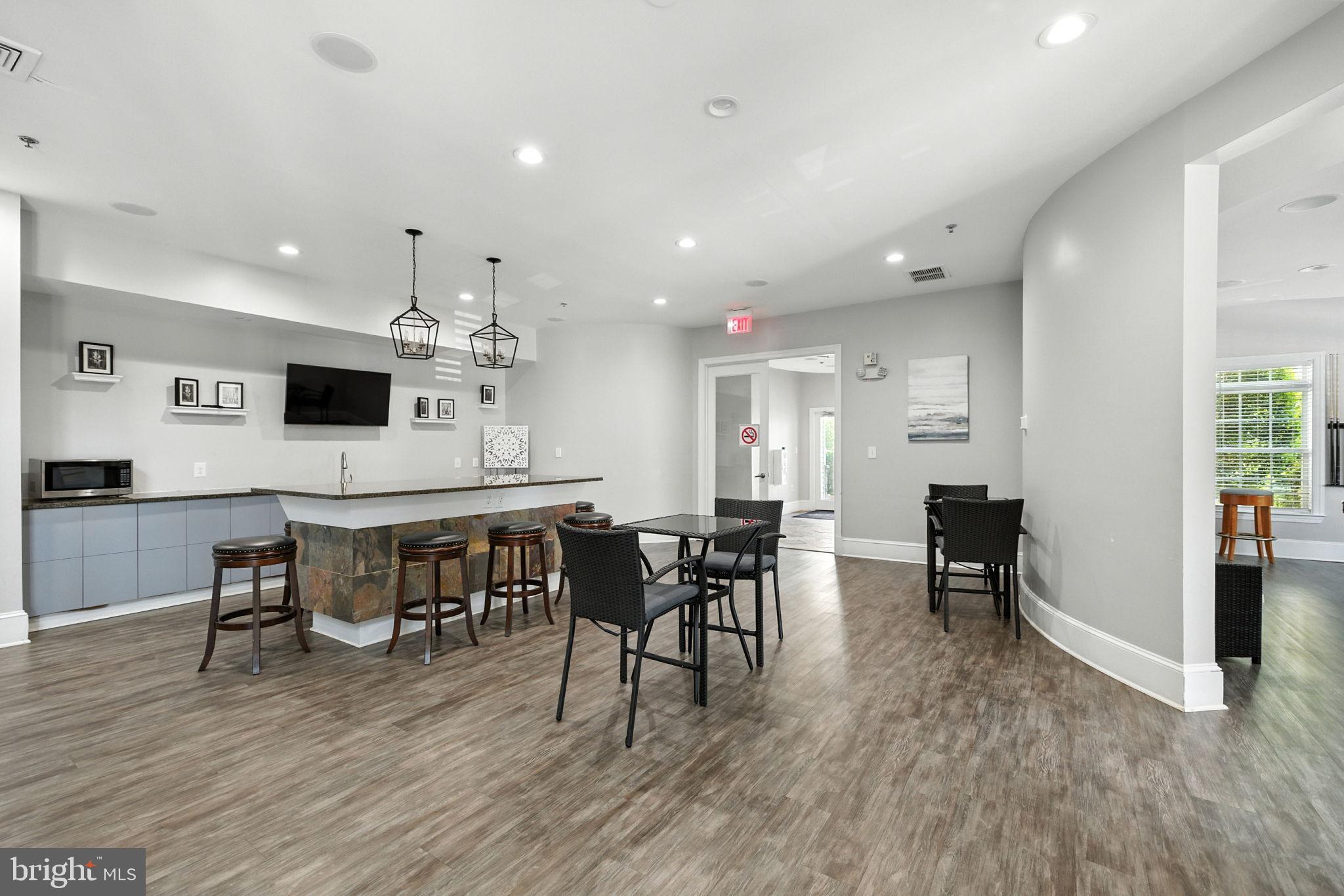 501 SUNSET VIEW TERRACE SE 306
