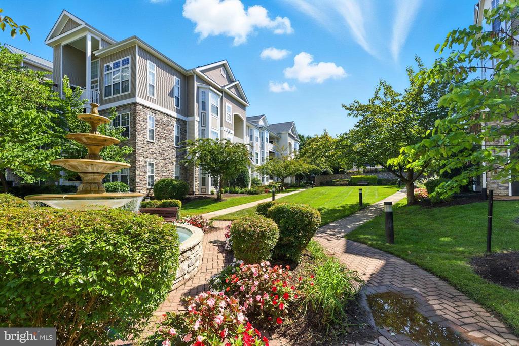 501 SUNSET VIEW TERRACE SE 306