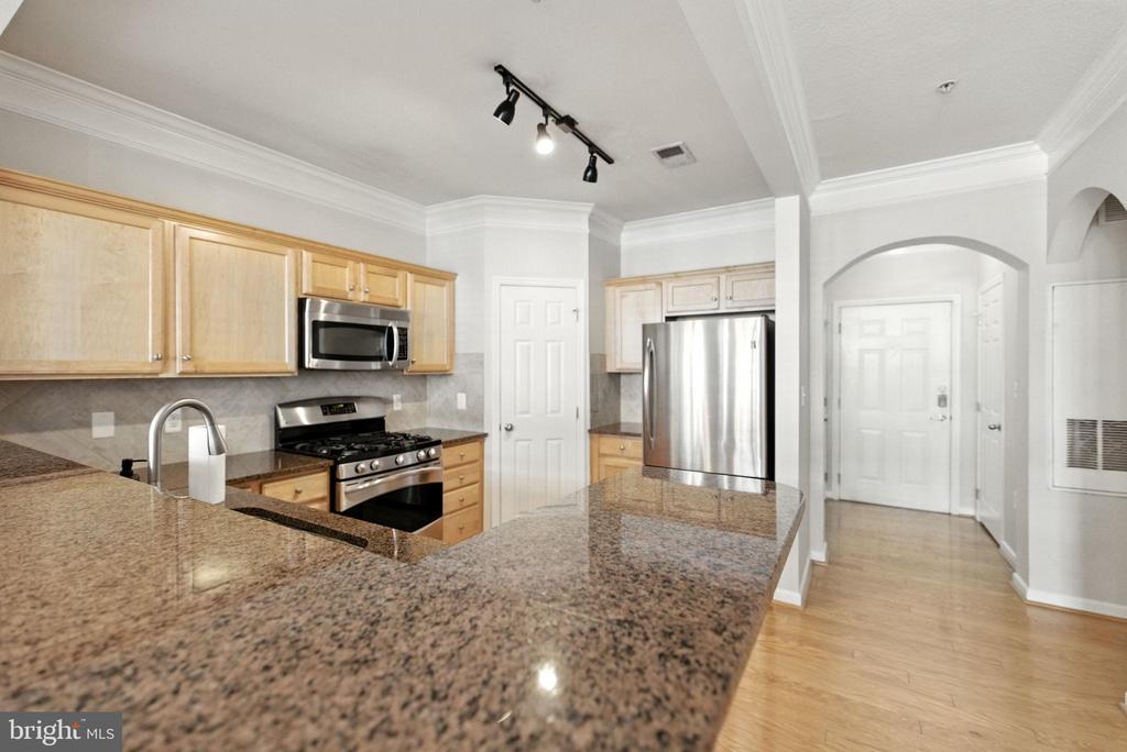 501 SUNSET VIEW TERRACE SE 306