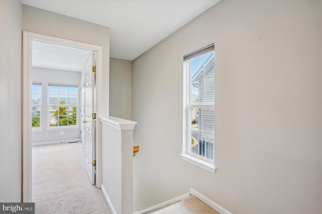 23076 FONTWELL SQUARE