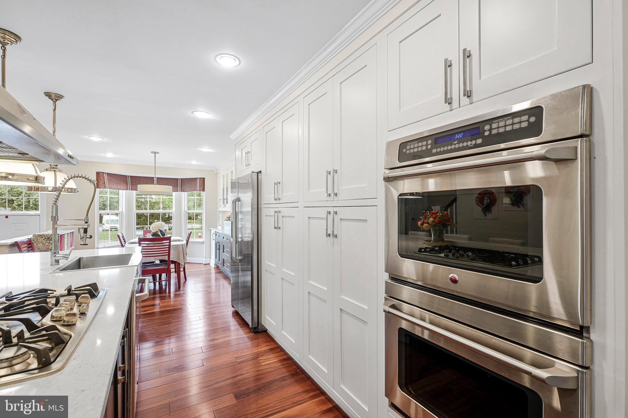 110 SPENCER TERRACE SE