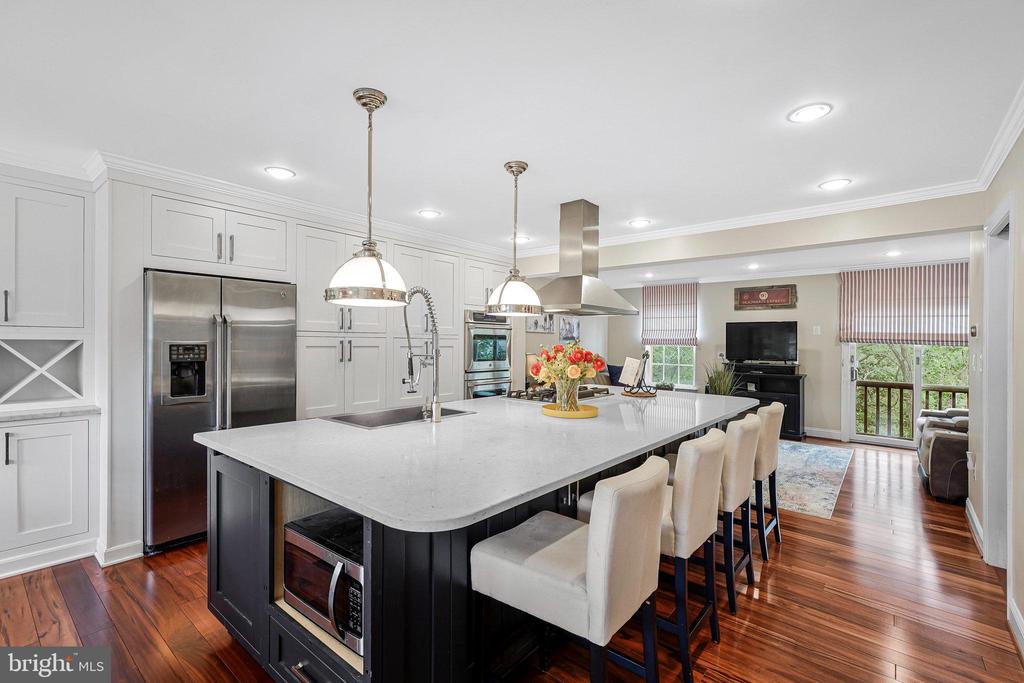 110 SPENCER TERRACE SE