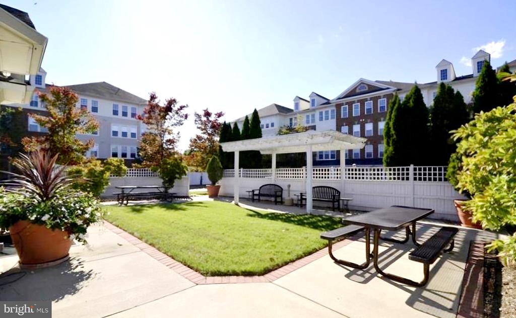 44485 CHAMBERLAIN TERRACE 200