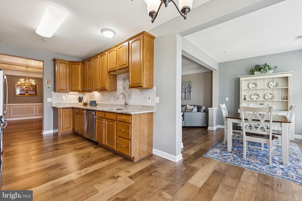 44485 CHAMBERLAIN TERRACE 200
