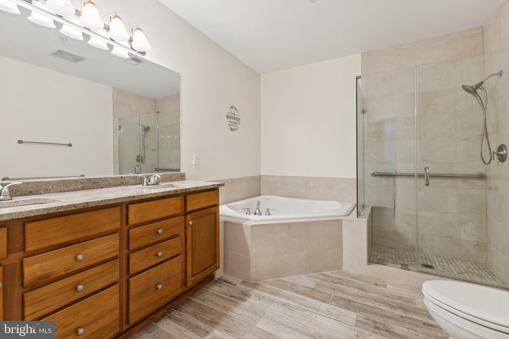 44485 CHAMBERLAIN TERRACE 200