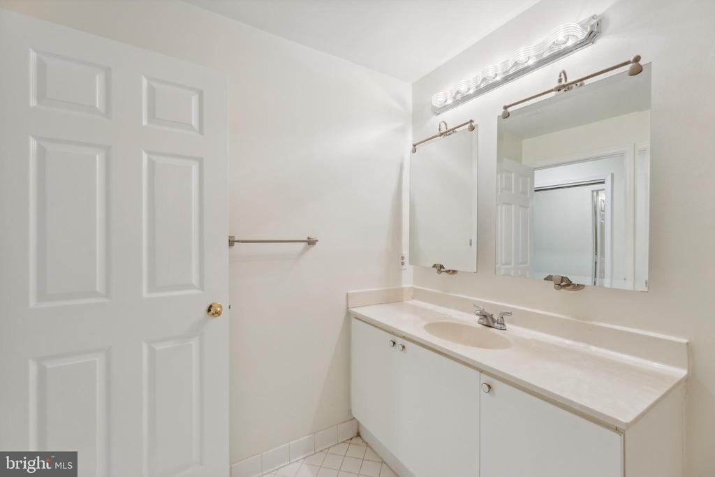 20604 CORNSTALK TERRACE 101