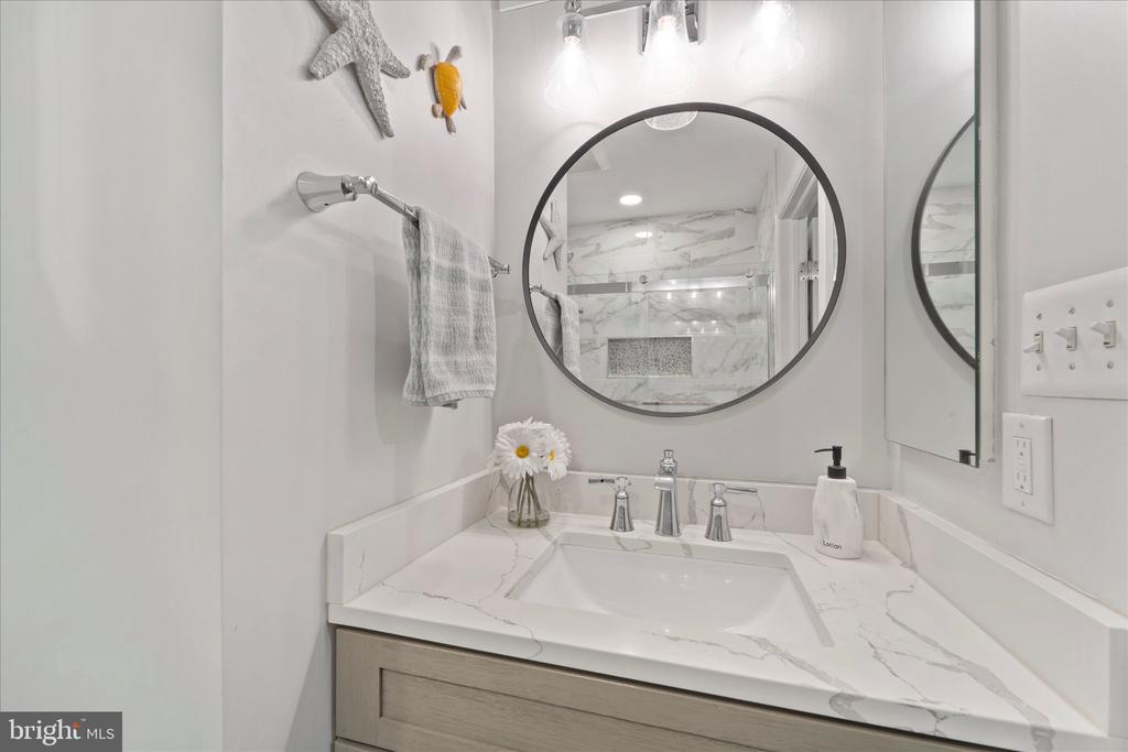 46574 BROADSPEAR