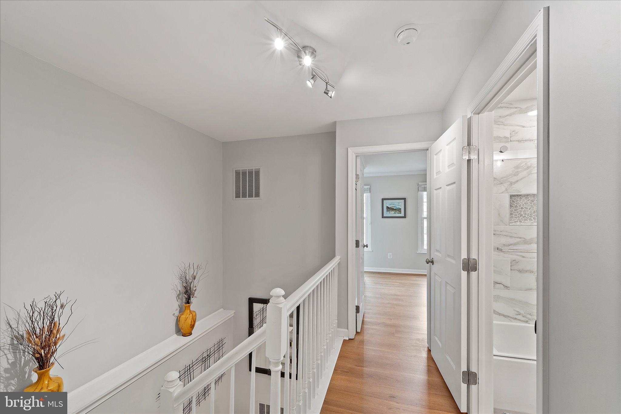 46574 BROADSPEAR
