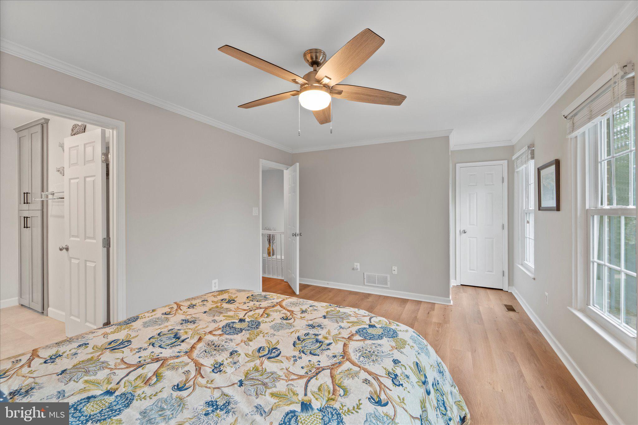 46574 BROADSPEAR