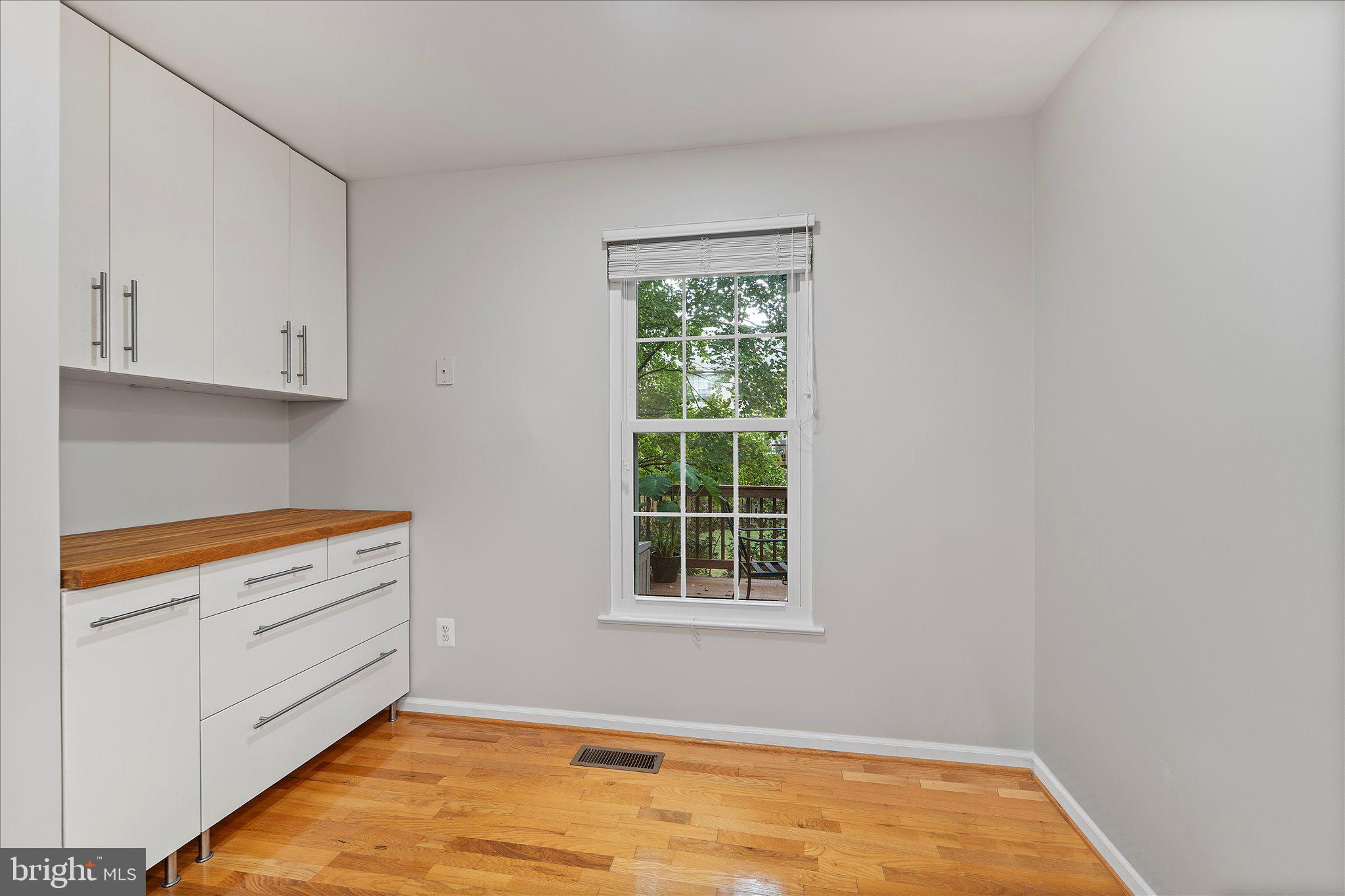 46574 BROADSPEAR