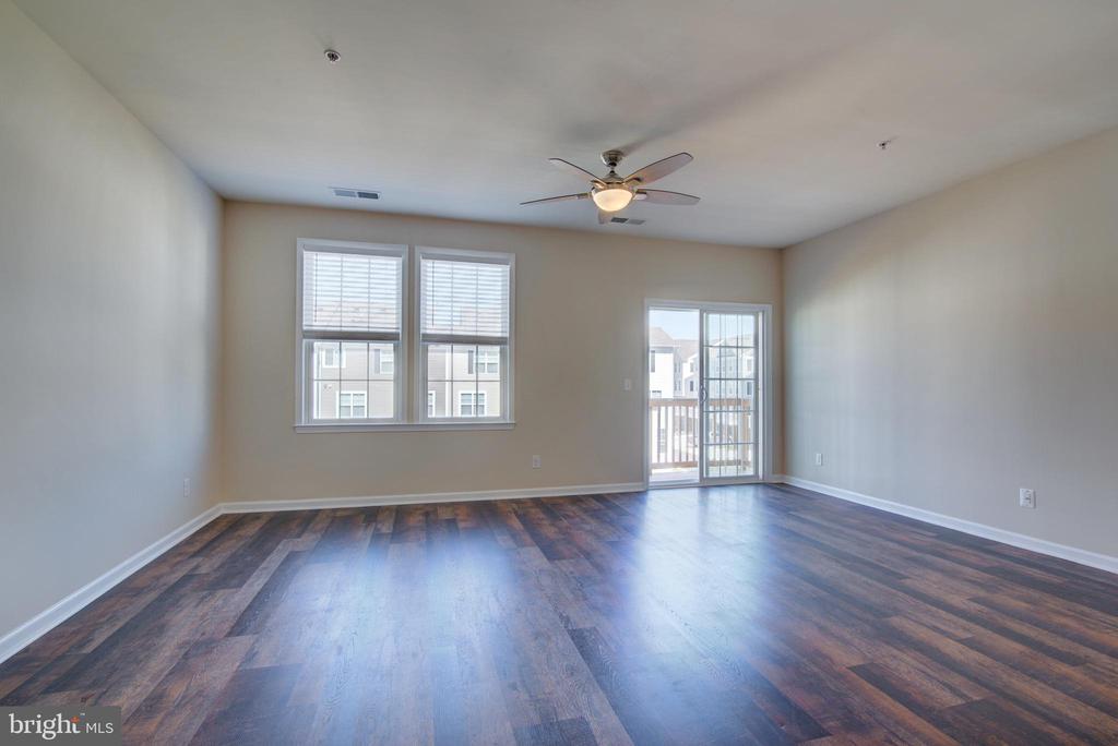 24628 BYRNE MEADOW SQUARE 300