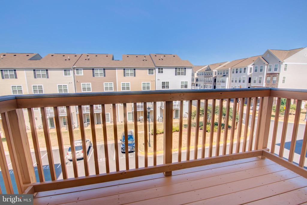 24628 BYRNE MEADOW SQUARE 300