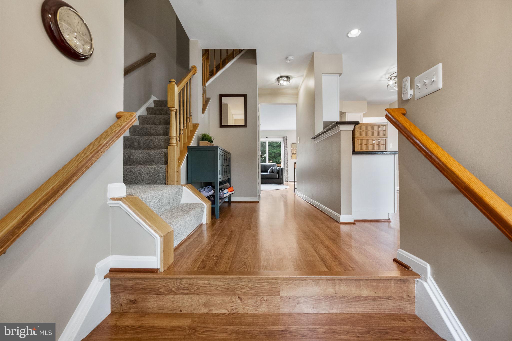 43111 GATWICK SQUARE